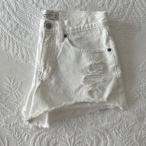 A&F white cut off shorts Sz. 26